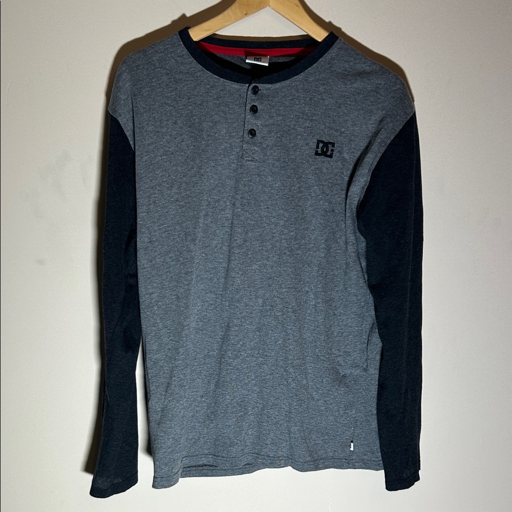 DC Men's Charcoal and Black Henley Long Sleeve Shirt‎ Size XL